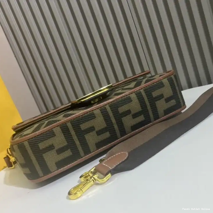 Cheap Baguette In Green FF Medium Motif Canvas Bag Fendi 0527